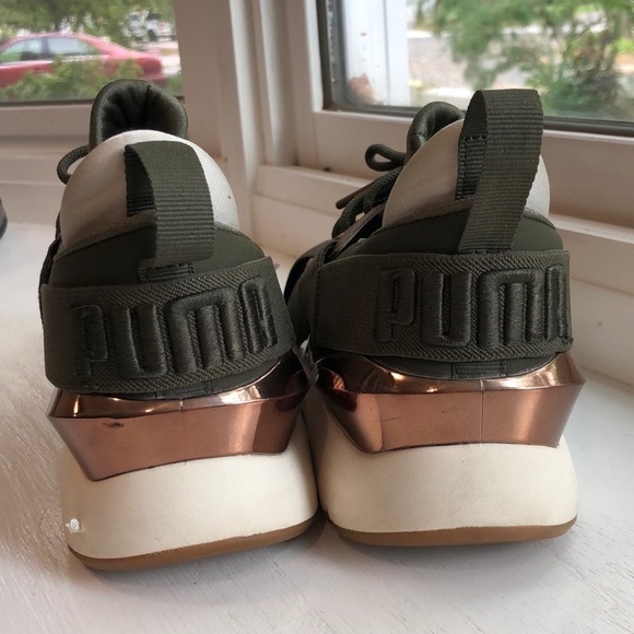 Puma Muse Metal Sneakers size 8.5 - Picture 8 of 9
